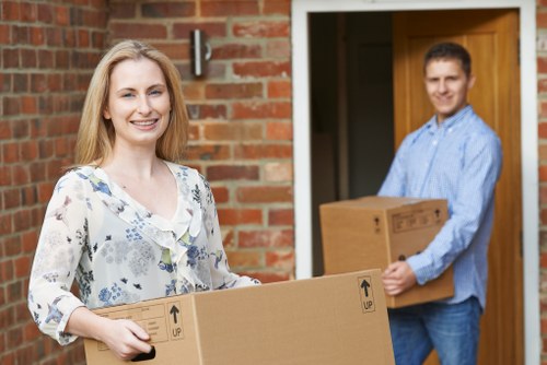 Local Fitzrovia moving service planning a residential relocation